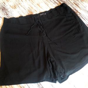 Torrid size 4 lightweight lace up black shortsNWOT